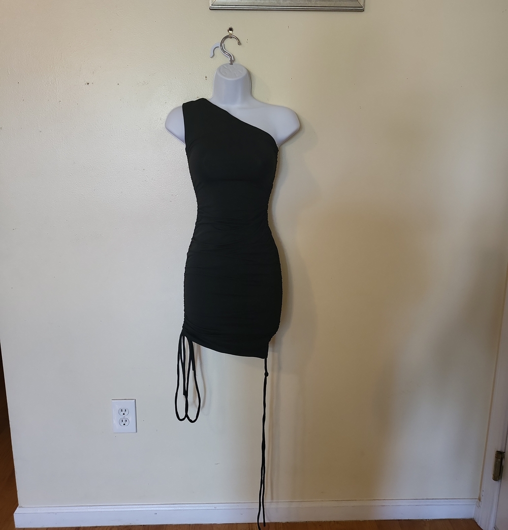 Asymmetric One-Shoulder Black Ruched Mini Dress